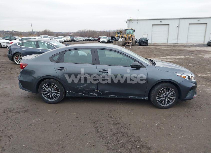 Photo 14 of 2022 Kia Forte GT-LINE (VIN 3KPF54AD7NE438517)