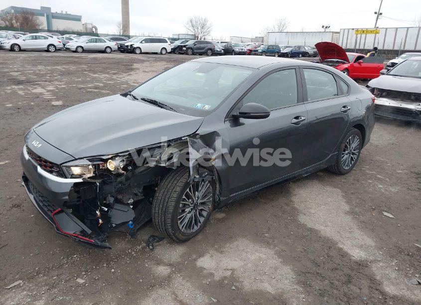 Photo 2 of 2022 Kia Forte GT-LINE (VIN 3KPF54AD7NE438517)