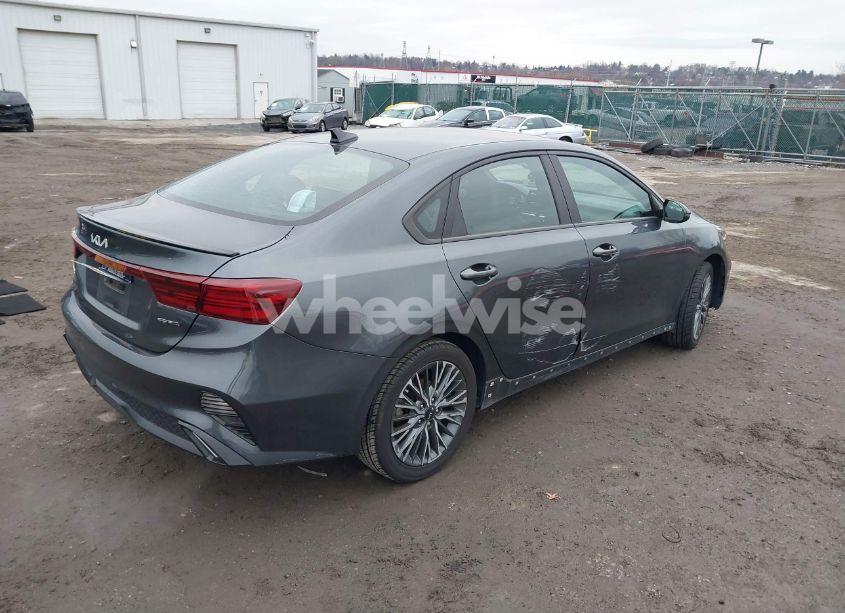 Photo 4 of 2022 Kia Forte GT-LINE (VIN 3KPF54AD7NE438517)
