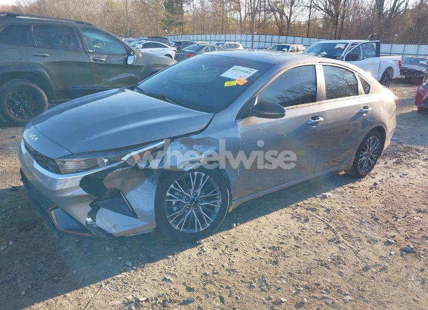 Photo 2 of 2022 Kia Forte GT-LINE (VIN 3KPF54AD7NE451154)