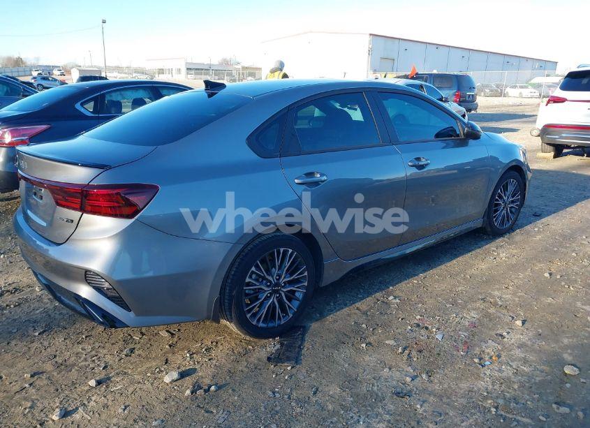 Photo 4 of 2022 Kia Forte GT-LINE (VIN 3KPF54AD7NE451154)