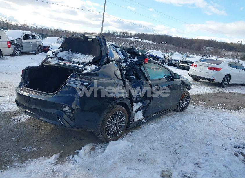 Photo 4 of 2023 Kia Forte GT-LINE (VIN 3KPF54AD7PE582944)