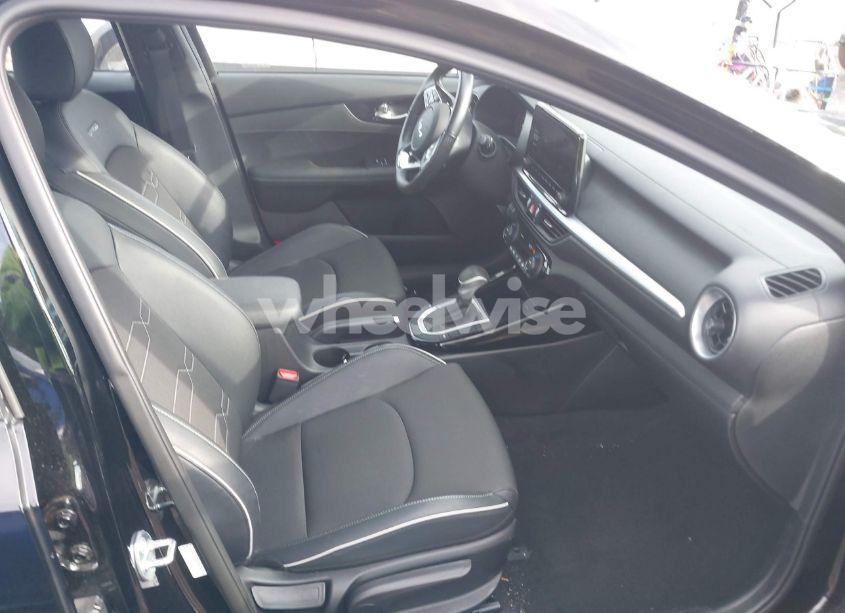 Photo 5 of 2023 Kia Forte GT-LINE (VIN 3KPF54AD7PE653950)