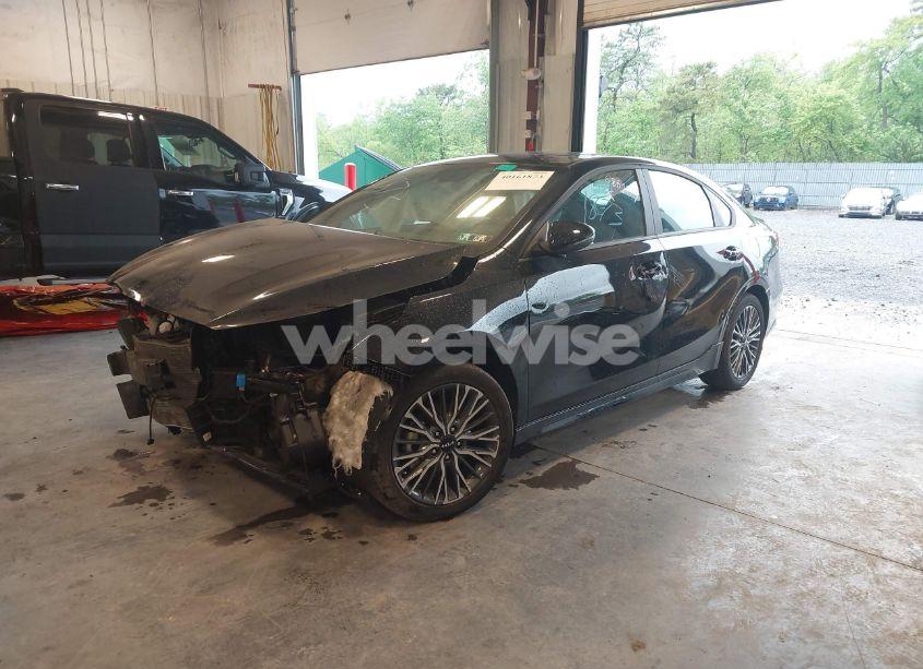 Photo 2 of 2023 Kia Forte GT-LINE (VIN 3KPF54AD7PE686107)