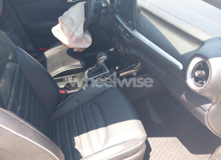 Photo 5 of 2024 Kia Forte GT-LINE (VIN 3KPF54AD7RE692573)