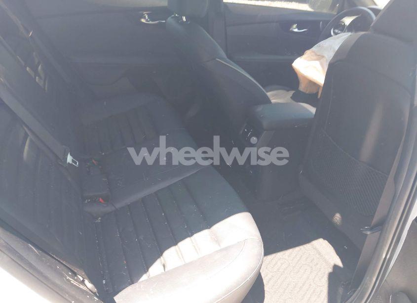 Photo 8 of 2024 Kia Forte GT-LINE (VIN 3KPF54AD7RE692573)