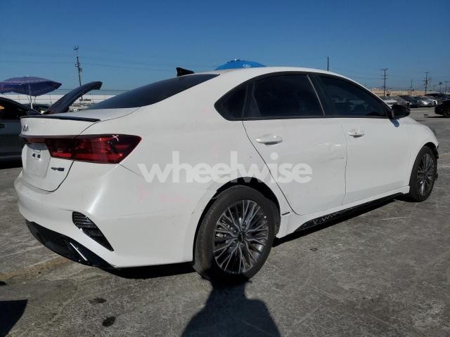 2024 KIA FORTE GT LINE (VIN 3KPF54AD7RE719075) main photo