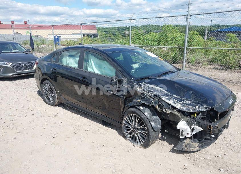 2024 Kia Forte GT-LINE (VIN 3KPF54AD7RE761231) main photo