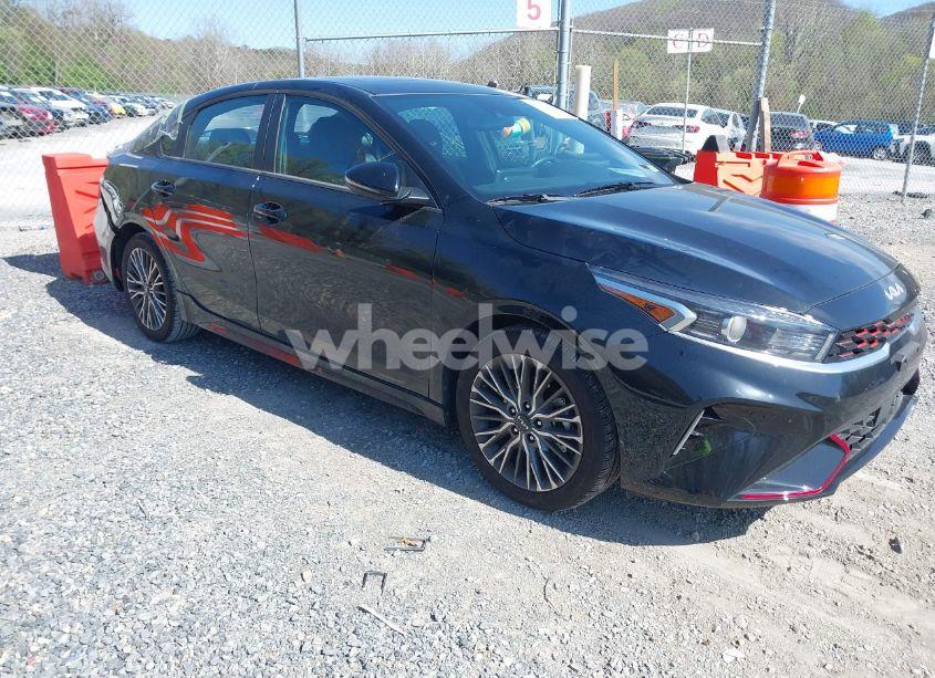 2024 Kia Forte GT-LINE (VIN 3KPF54AD7RE817216) main photo