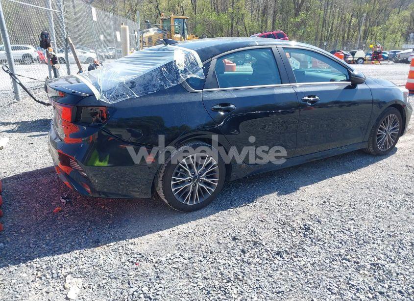 Photo 4 of 2024 Kia Forte GT-LINE (VIN 3KPF54AD7RE817216)