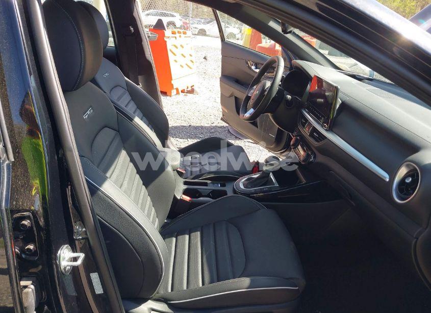 Photo 5 of 2024 Kia Forte GT-LINE (VIN 3KPF54AD7RE817216)