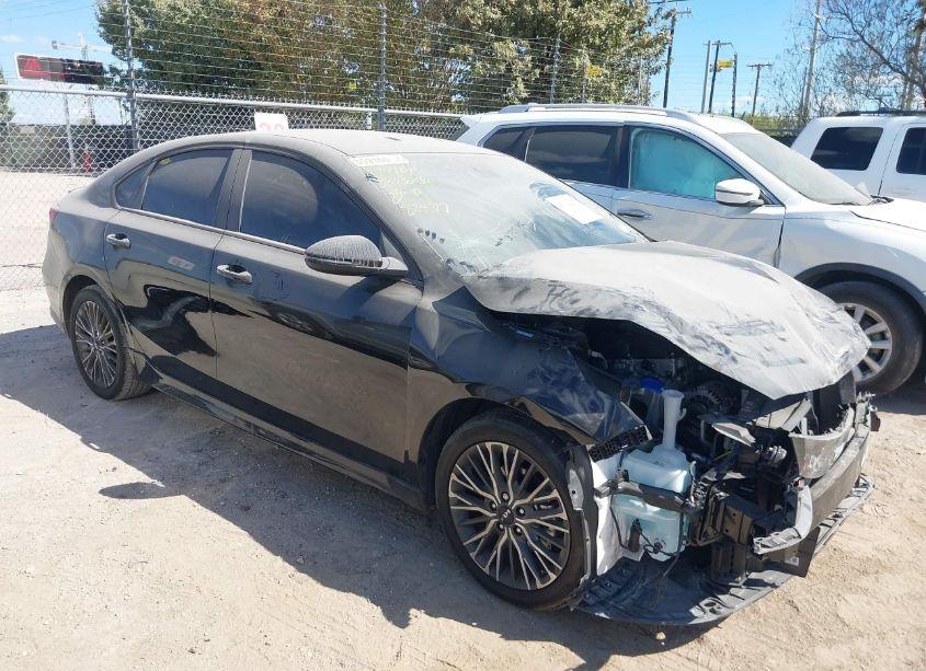 2024 Kia Forte GT-LINE (VIN 3KPF54AD7RE829317) main photo