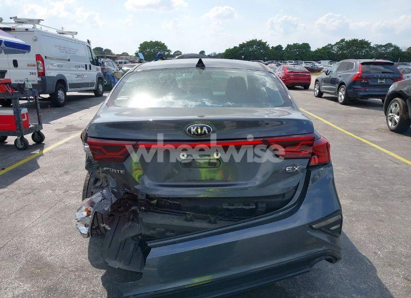 Photo 16 of 2019 Kia Forte EX (VIN 3KPF54AD8KE028398)