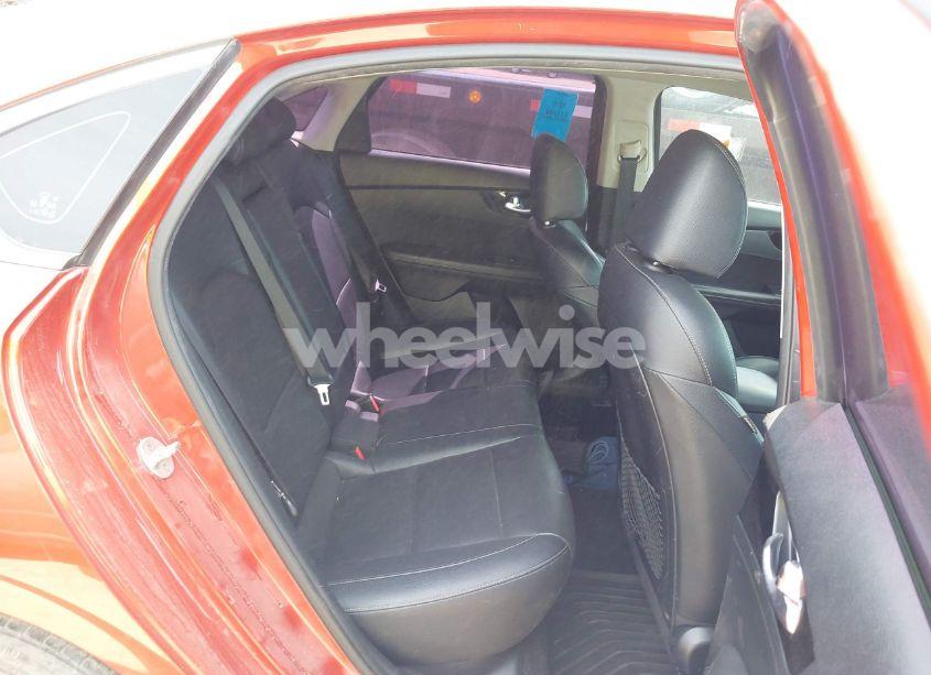 Photo 8 of 2019 Kia Forte EX (VIN 3KPF54AD8KE061904)