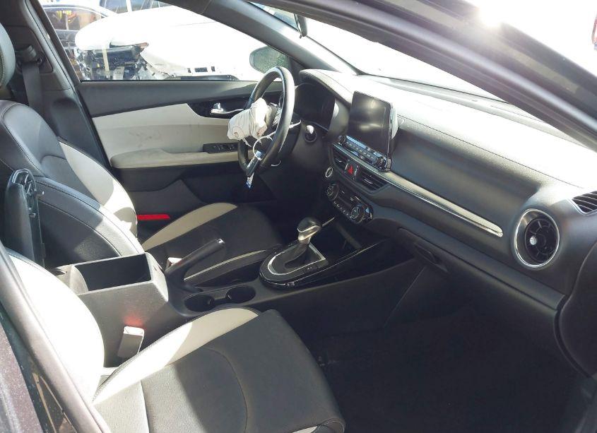 Photo 5 of 2019 Kia Forte EX (VIN 3KPF54AD8KE108512)