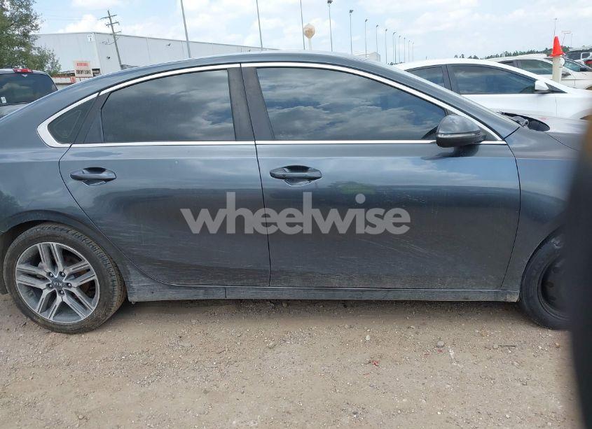 Photo 13 of 2020 Kia Forte EX (VIN 3KPF54AD8LE182479)