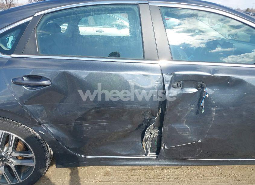 Photo 6 of 2021 Kia Forte EX (VIN 3KPF54AD8ME280316)