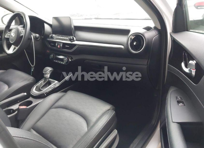 Photo 5 of 2021 Kia Forte EX (VIN 3KPF54AD8ME415617)