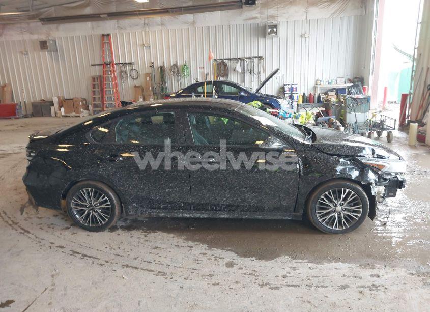 Photo 13 of 2022 Kia Forte GT-LINE (VIN 3KPF54AD8NE436551)