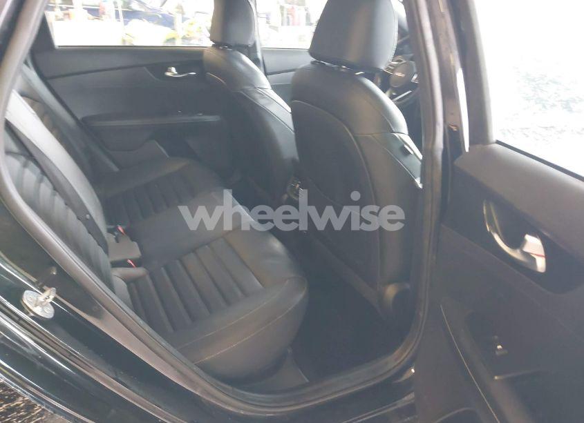 Photo 8 of 2022 Kia Forte GT-LINE (VIN 3KPF54AD8NE436551)