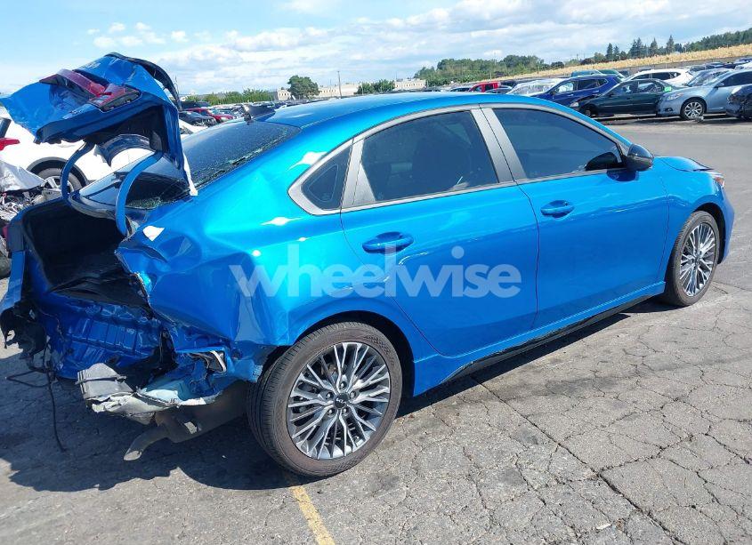 Photo 4 of 2022 Kia Forte GT-LINE (VIN 3KPF54AD8NE437750)