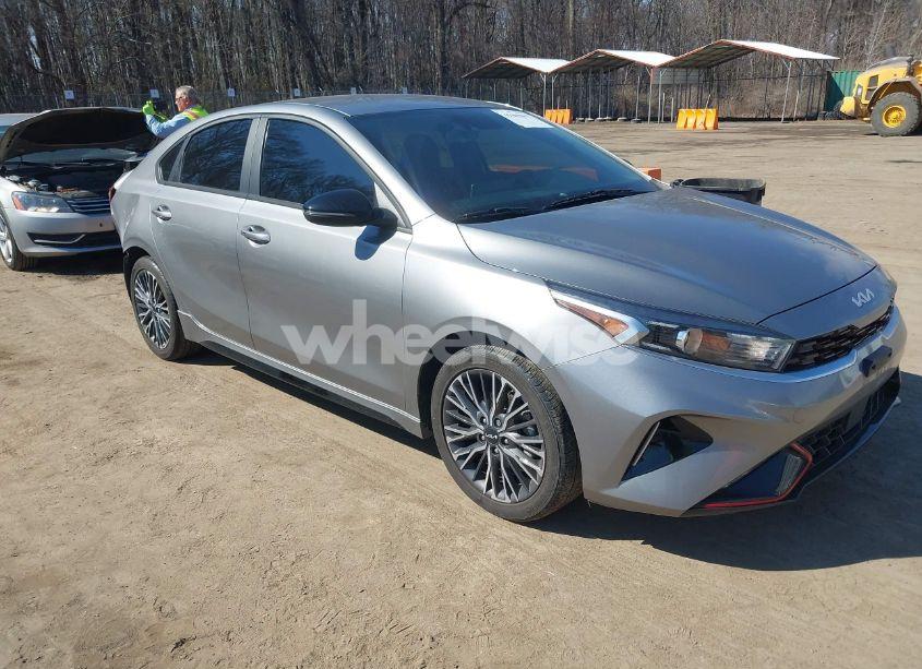 2022 Kia Forte GT-LINE (VIN 3KPF54AD8NE497902) main photo