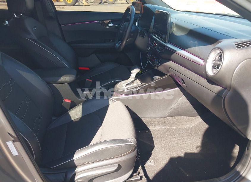 Photo 5 of 2022 Kia Forte GT-LINE (VIN 3KPF54AD8NE497902)