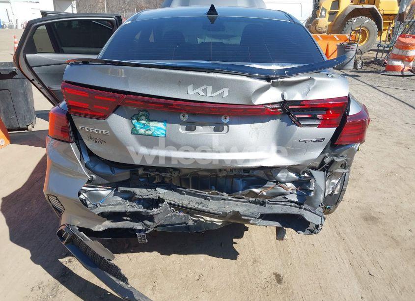 Photo 6 of 2022 Kia Forte GT-LINE (VIN 3KPF54AD8NE497902)