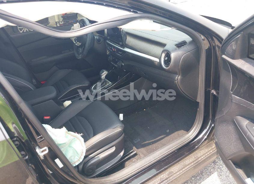 Photo 5 of 2022 Kia Forte GT-LINE (VIN 3KPF54AD8NE500619)