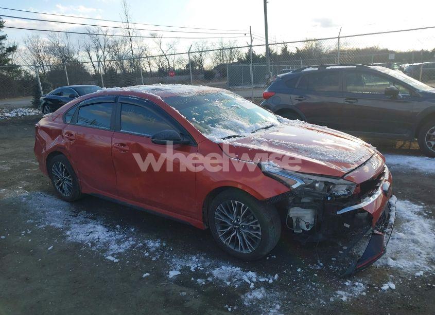 2024 Kia Forte GT-LINE (VIN 3KPF54AD8RE701412) main photo