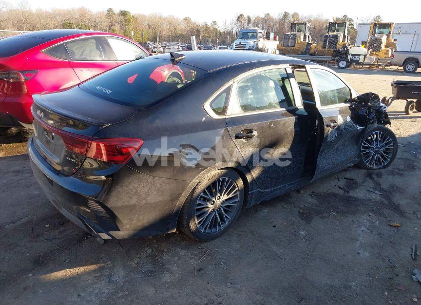 Photo 4 of 2024 Kia Forte GT-LINE (VIN 3KPF54AD8RE705895)