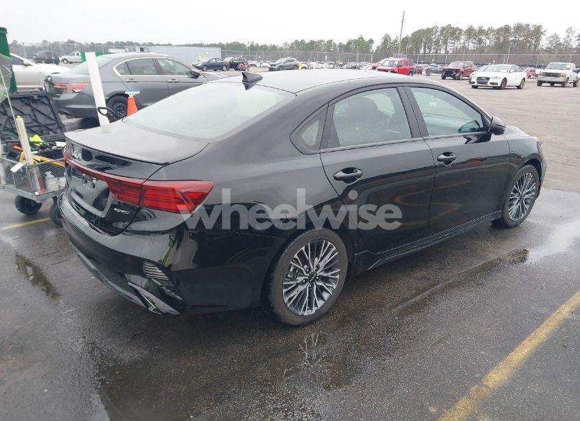 Photo 4 of 2024 Kia Forte GT-LINE (VIN 3KPF54AD8RE721479)