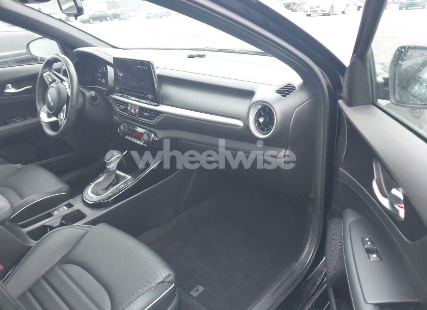 Photo 5 of 2024 Kia Forte GT-LINE (VIN 3KPF54AD8RE721479)