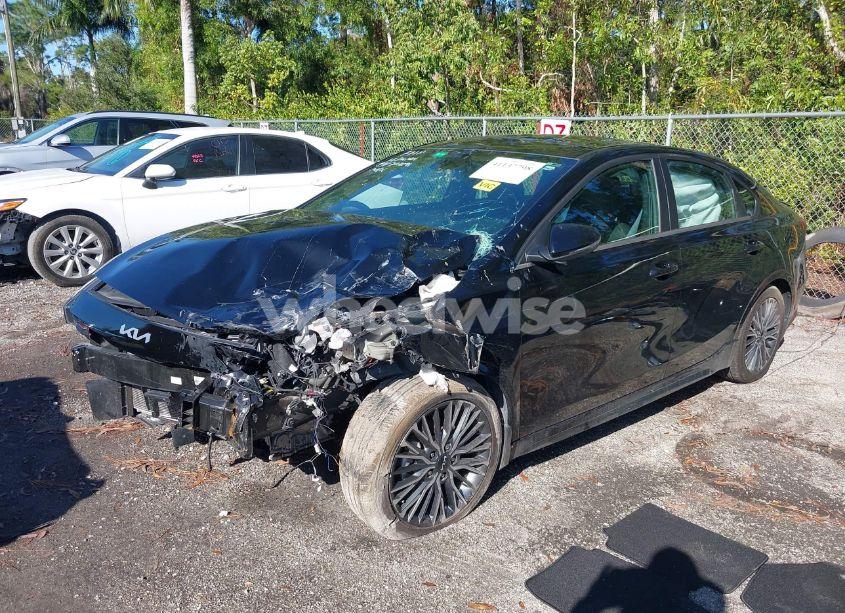 Photo 2 of 2024 Kia Forte GT-LINE (VIN 3KPF54AD8RE724091)