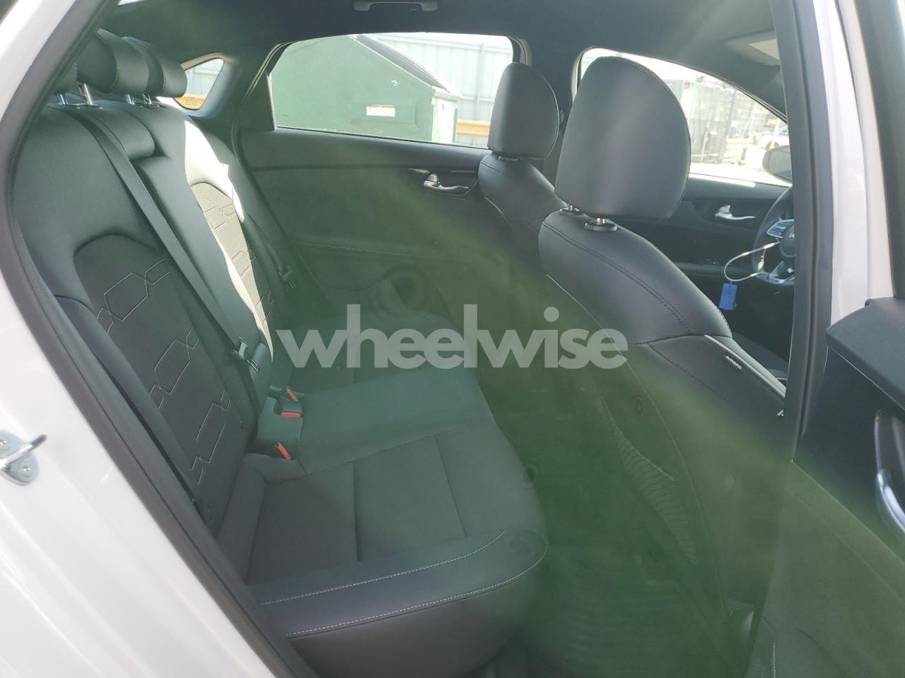 Photo 10 of 2024 KIA FORTE GT LINE (VIN 3KPF54AD8RE730618)