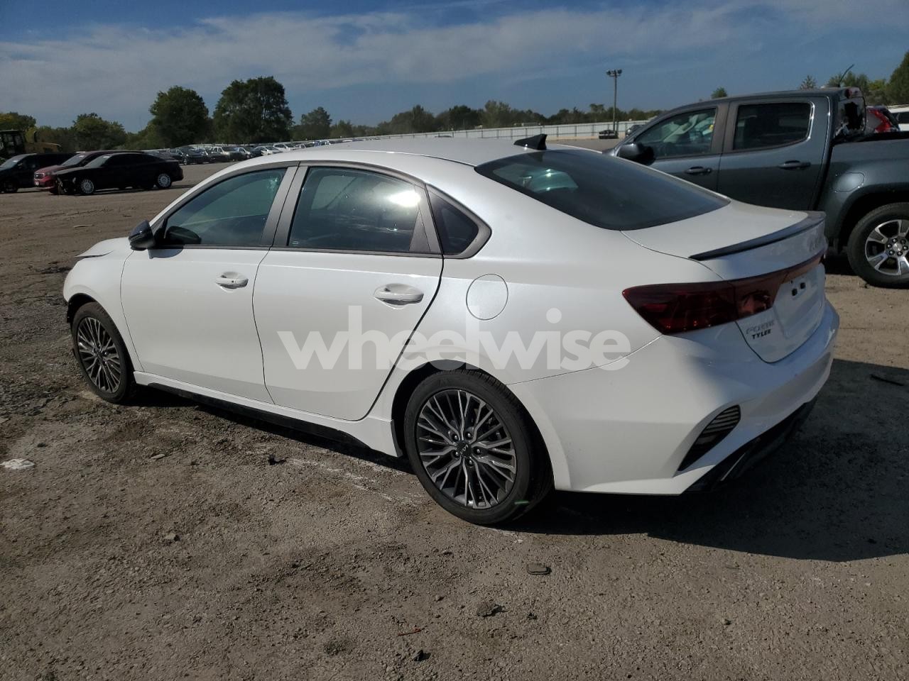 Photo 2 of 2024 KIA FORTE GT LINE (VIN 3KPF54AD8RE730618)