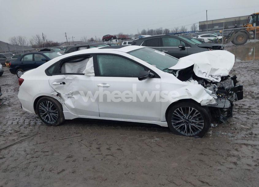 Photo 13 of 2024 Kia Forte GT-LINE (VIN 3KPF54AD8RE805026)