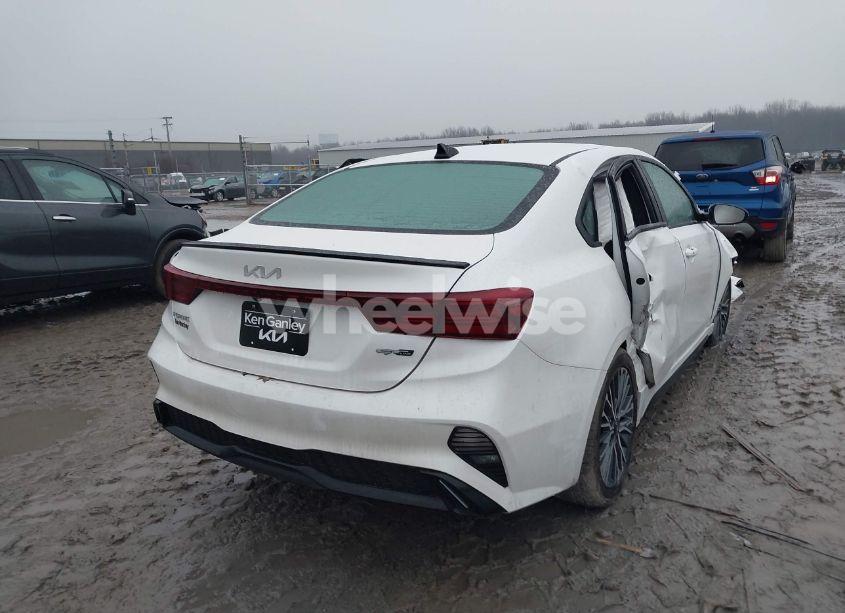 Photo 4 of 2024 Kia Forte GT-LINE (VIN 3KPF54AD8RE805026)