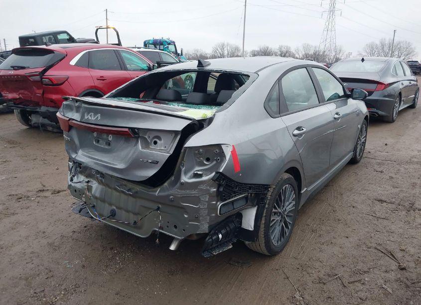 Photo 4 of 2024 Kia Forte GT-LINE (VIN 3KPF54AD8RE809027)