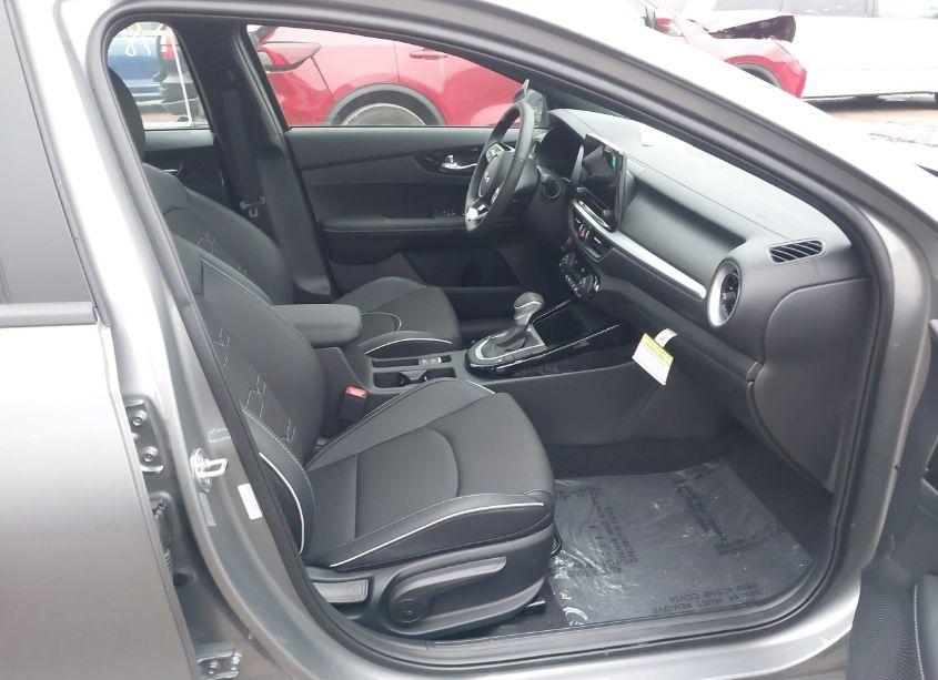 Photo 5 of 2024 Kia Forte GT-LINE (VIN 3KPF54AD8RE809027)