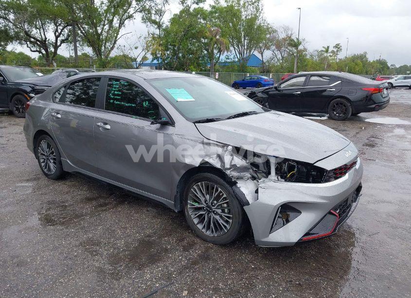 2024 Kia Forte GT-LINE (VIN 3KPF54AD8RE828578) main photo