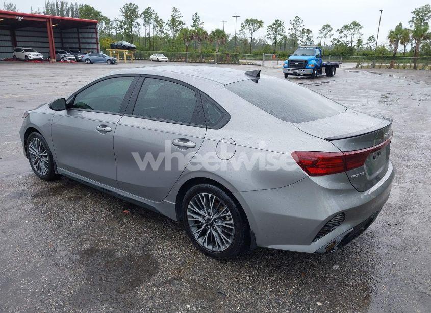 Photo 3 of 2024 Kia Forte GT-LINE (VIN 3KPF54AD8RE828578)