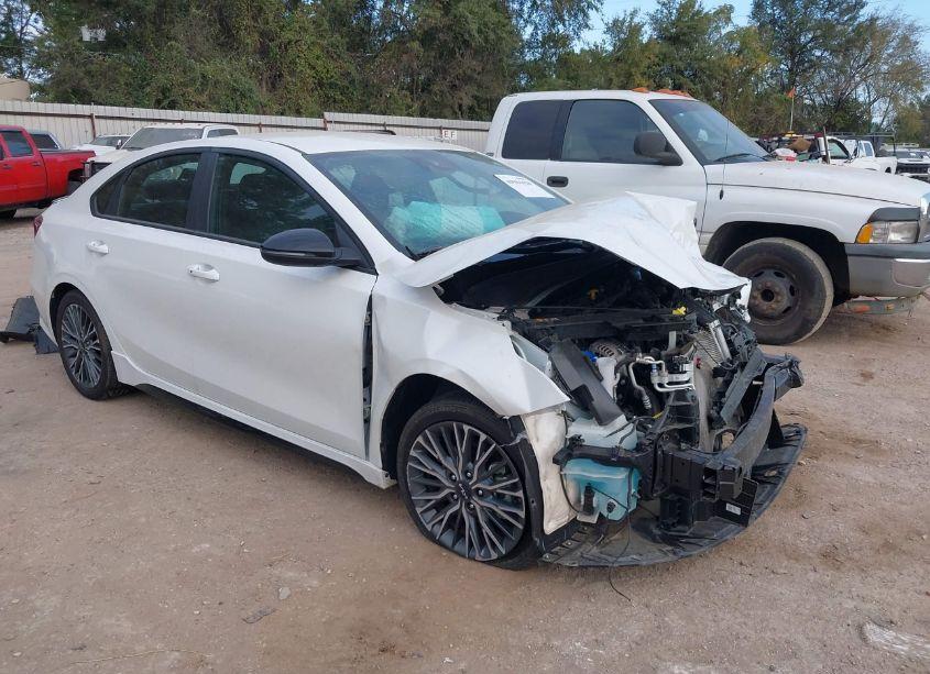 2023 Kia Forte GT-LINE (VIN 3KPF54AD9PE615619) main photo