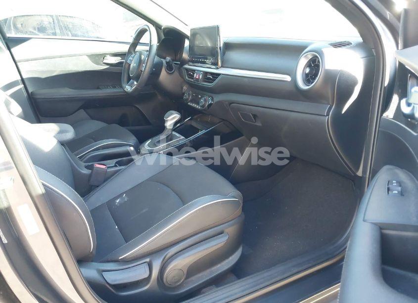 Photo 5 of 2023 Kia Forte GT-LINE (VIN 3KPF54AD9PE622439)