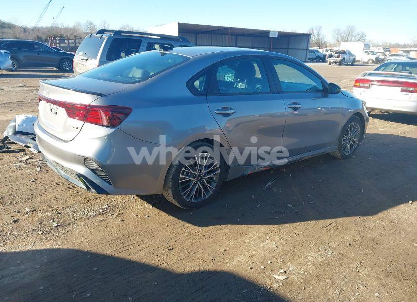 Photo 4 of 2024 Kia Forte GT-LINE (VIN 3KPF54AD9RE690887)