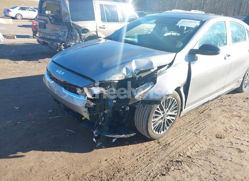 Photo 6 of 2024 Kia Forte GT-LINE (VIN 3KPF54AD9RE690887)