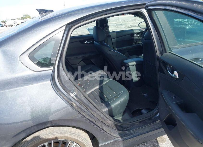 Photo 8 of 2024 Kia Forte GT-LINE (VIN 3KPF54AD9RE799558)