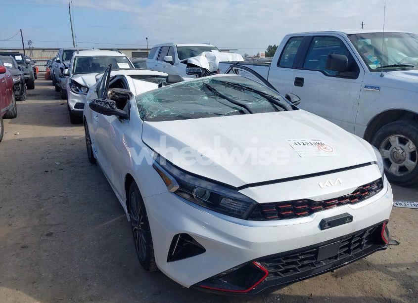 2024 Kia Forte GT-LINE (VIN 3KPF54AD9RE804192) main photo