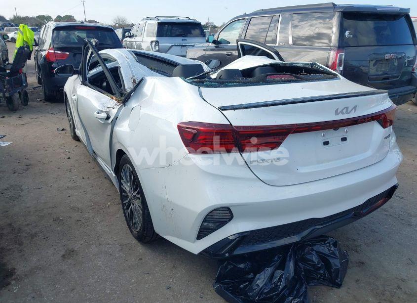 Photo 3 of 2024 Kia Forte GT-LINE (VIN 3KPF54AD9RE804192)