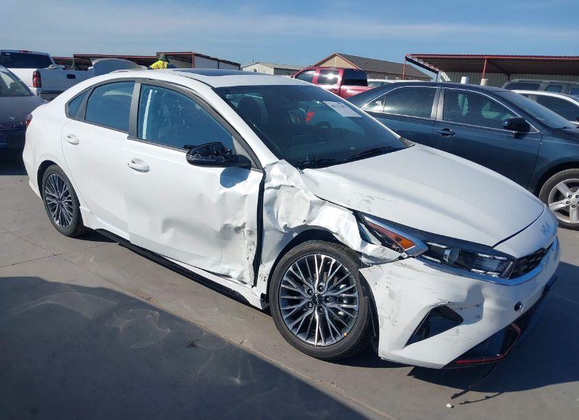 2024 Kia Forte GT-LINE (VIN 3KPF54AD9RE807111) main photo